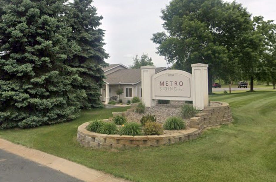 Metro Siding Sign and Building